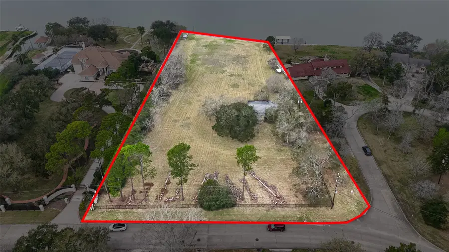 205 Lakeshore Drive, Seabrook, TX 77586 - #2