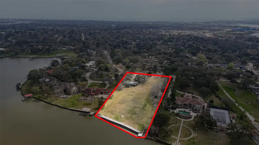 205 Lakeshore Drive, Seabrook, TX 77586 - #3