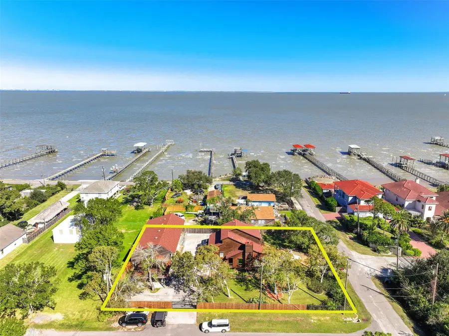 114 24th Street, Dickinson, TX 77539 - #3