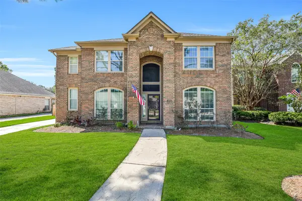 406 Ashberry Court, League City, TX 77573