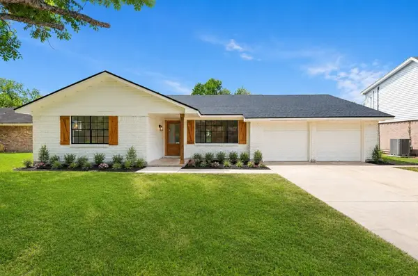 104 Oriole Lane, Angleton, TX 77515