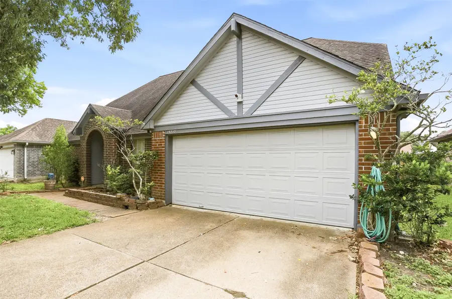 15810 Pilgrim Hall Drive, Friendswood, TX 77546 - #2