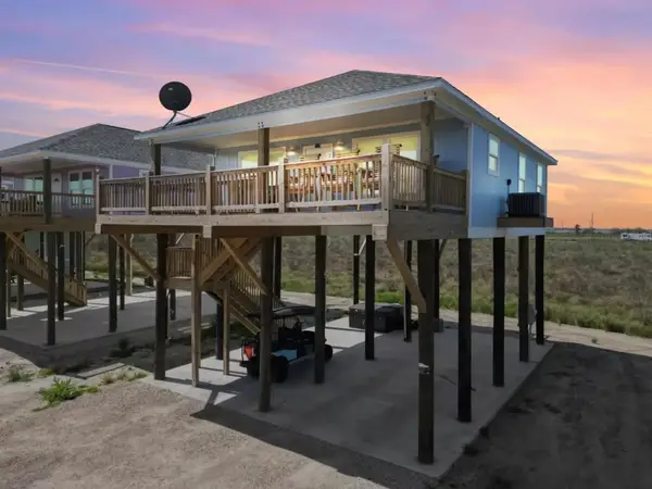 1115 Waco Road, Gilchrist, TX 77617