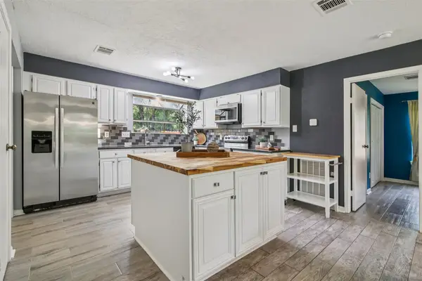 5210 Creek Shadows Drive, Houston, TX 77339