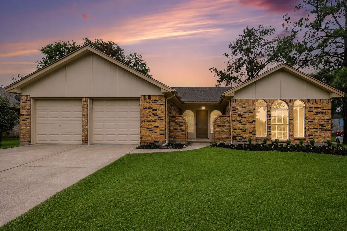 3810 Clover Drive, Alvin, TX 77511 - #1