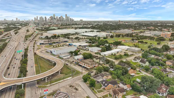 1422 Scharpe Street, Houston, TX 77023