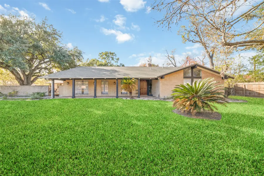 8808 Wateka Drive, Houston, TX 77074 - Image #2