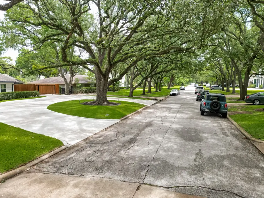 5422 Valerie Street, Bellaire, TX 77401 - #3