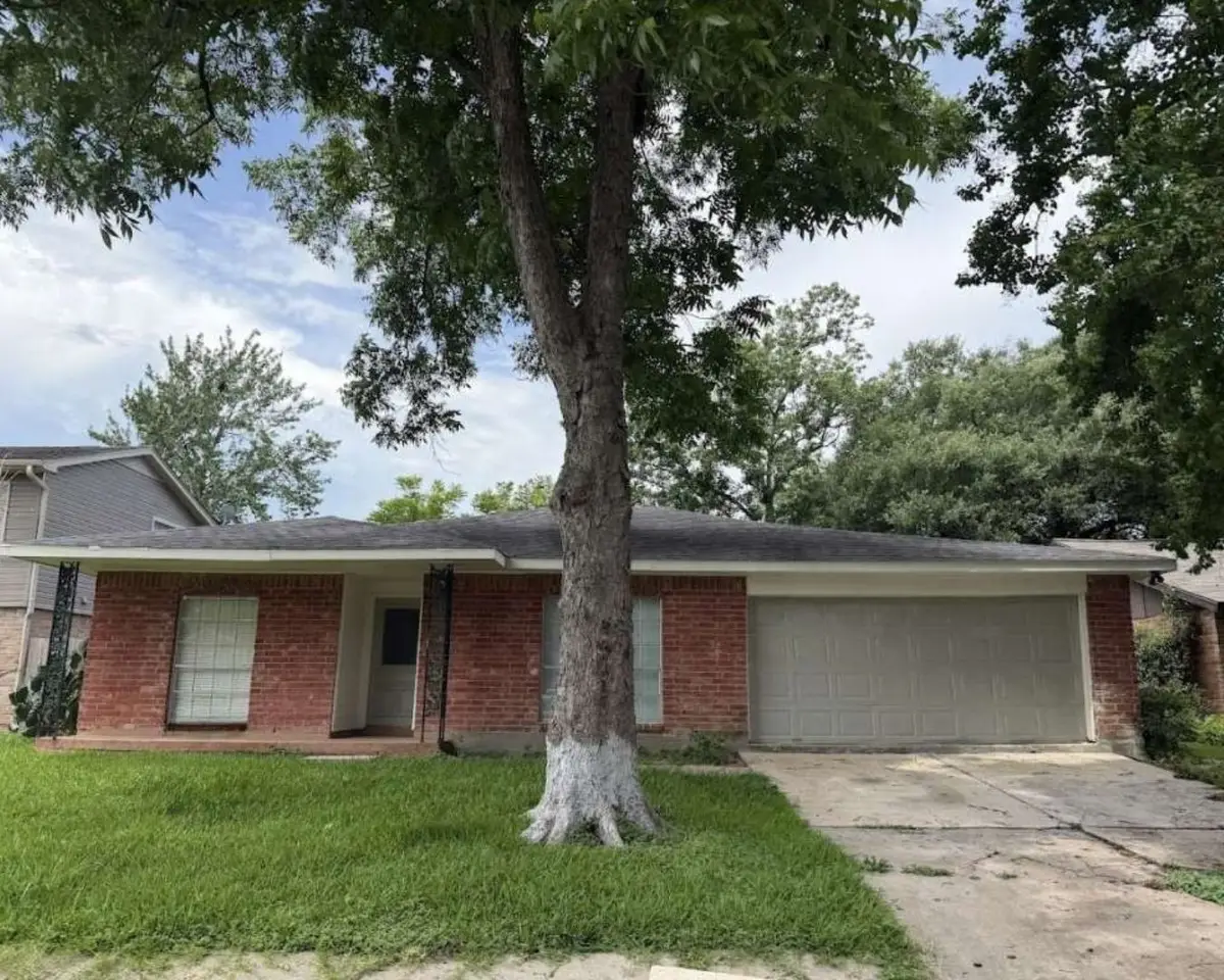 10422 Cedartowne Lane, Sugar Land, TX 77498 - #1