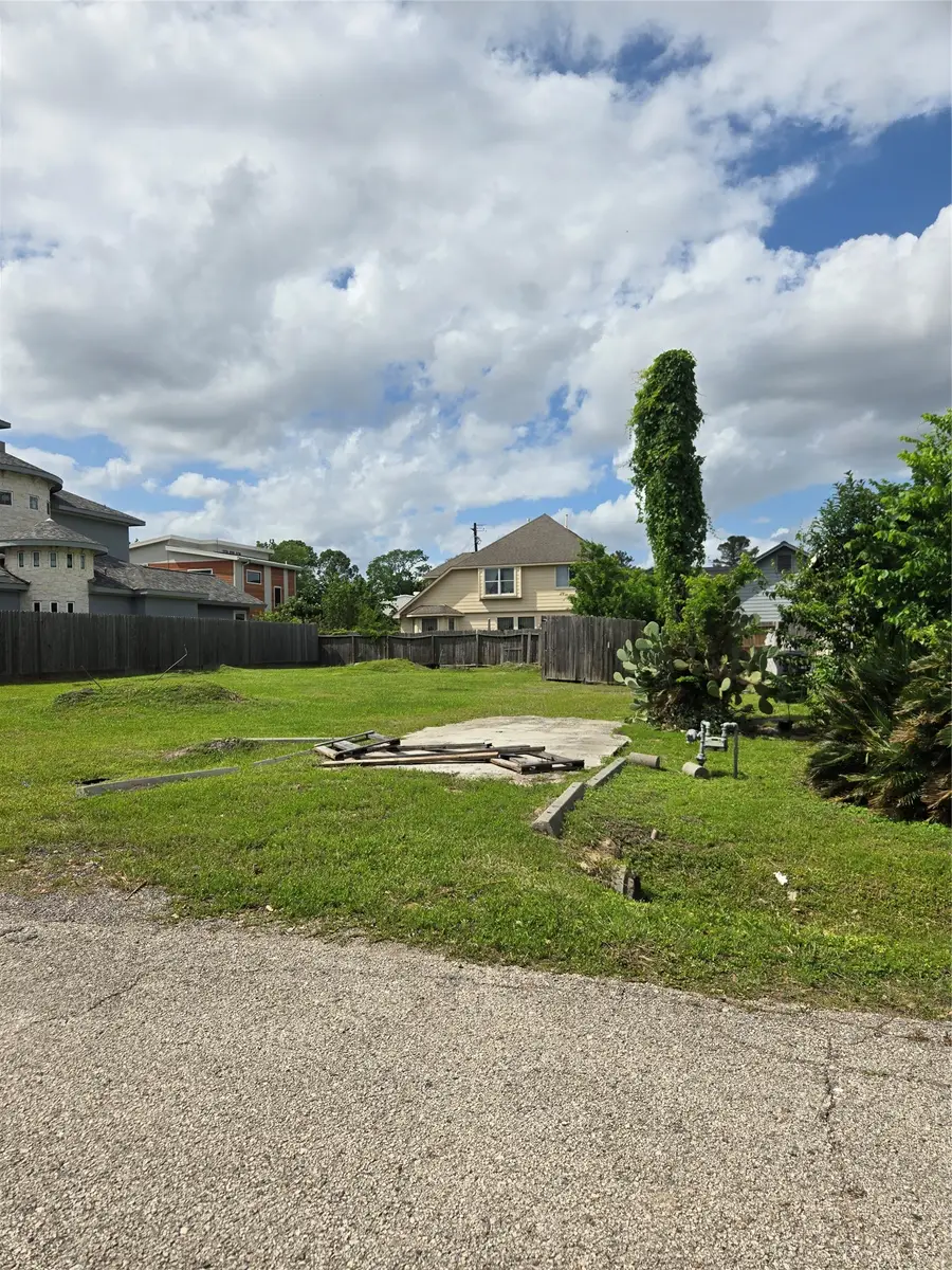 9226 Clarkcrest Street, Houston, TX 77063 - #2