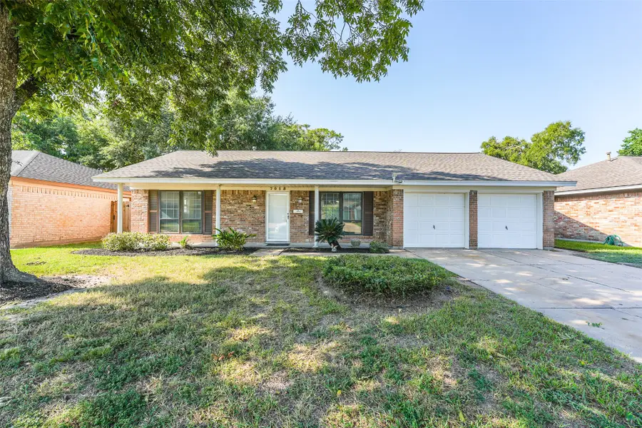 7015 Pine Vista Lane, Houston, TX 77092 - Image #2