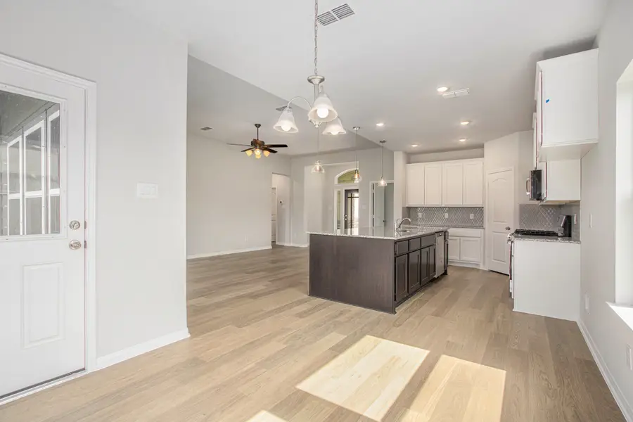 237 Edgewater Drive, West Columbia, TX 77486 - #3