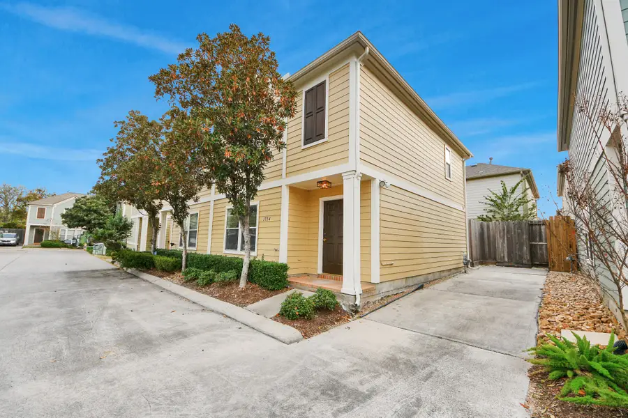 1714 Redwing Bluff Drive, Houston, TX 77009 - Image #2