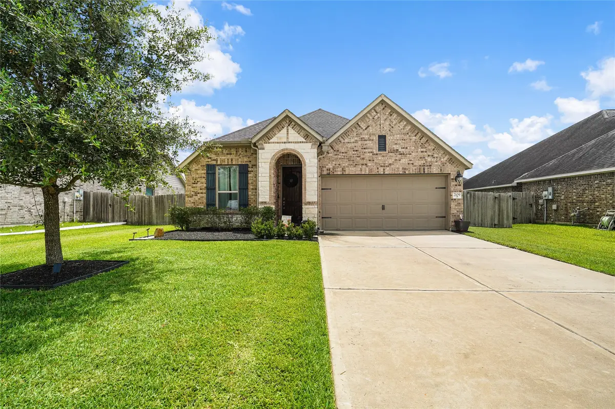 2109 Hickory Valley Court, Pearland, TX 77581 - #1