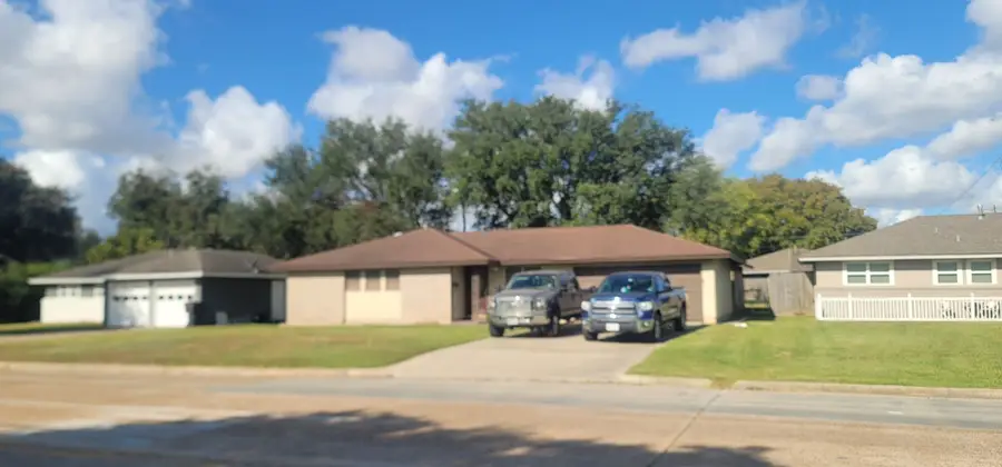 1608 Avenue H, Nederland, TX 77627 - Image #2