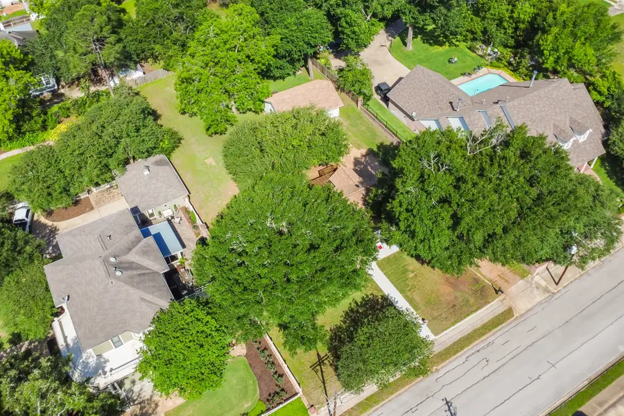 802 S Day Street, Brenham, TX 77833 - #3
