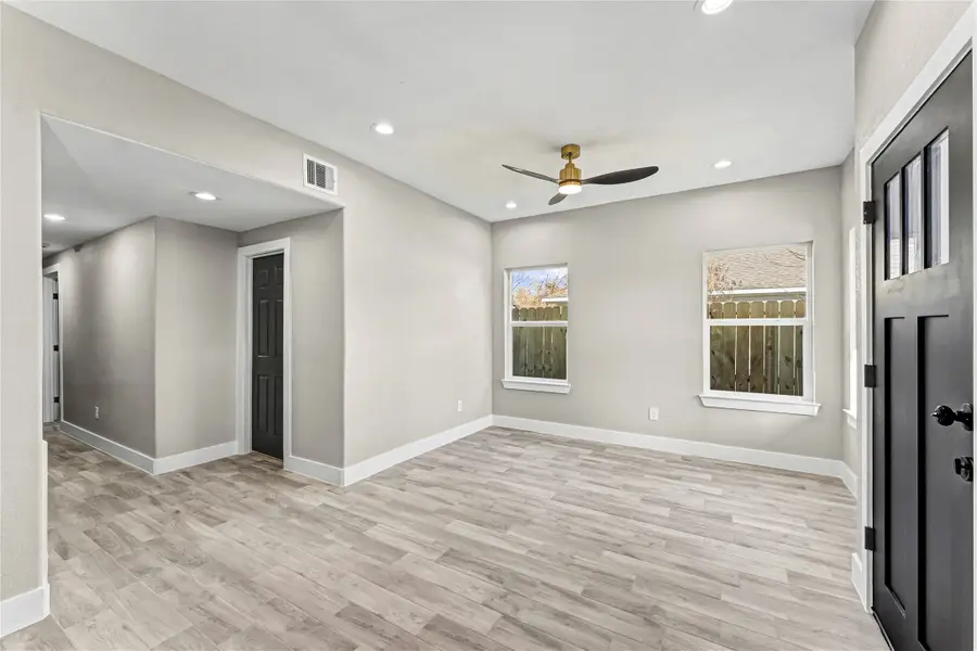 8221 Flaxman St, Houston, TX 77029 - Image #3