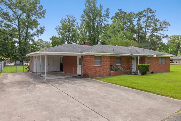 607 Walker Avenue, Cleveland, TX 77327