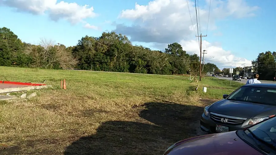 709 E Highway 6, Alvin, TX 77511 - #3