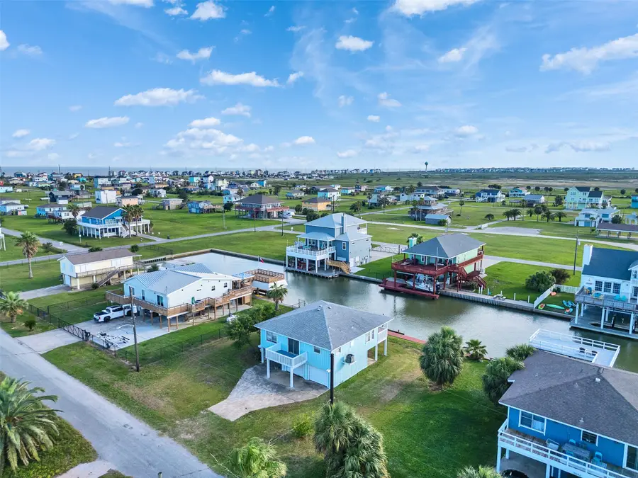 3813 Tradewinds Drive, Galveston, TX 77554 - #3