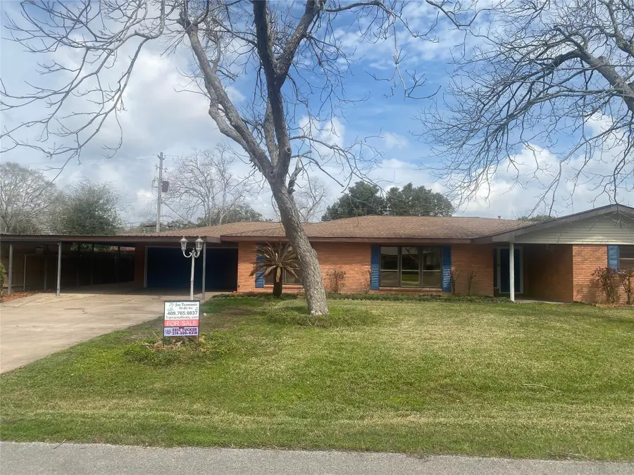 8102 Dellanera Drive, Hitchcock, TX 77563 - Image #3
