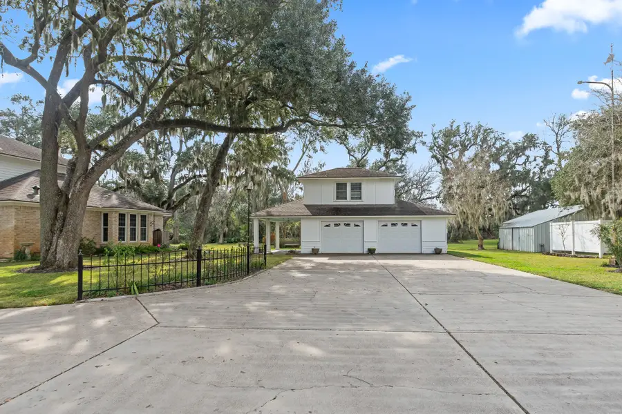 2015 Pecan Lane, Lake Jackson, TX 77566 - Image #3