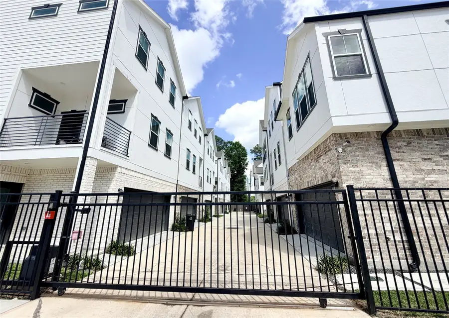 5434 Wheatley Street #B, Houston, TX 77091 - #2