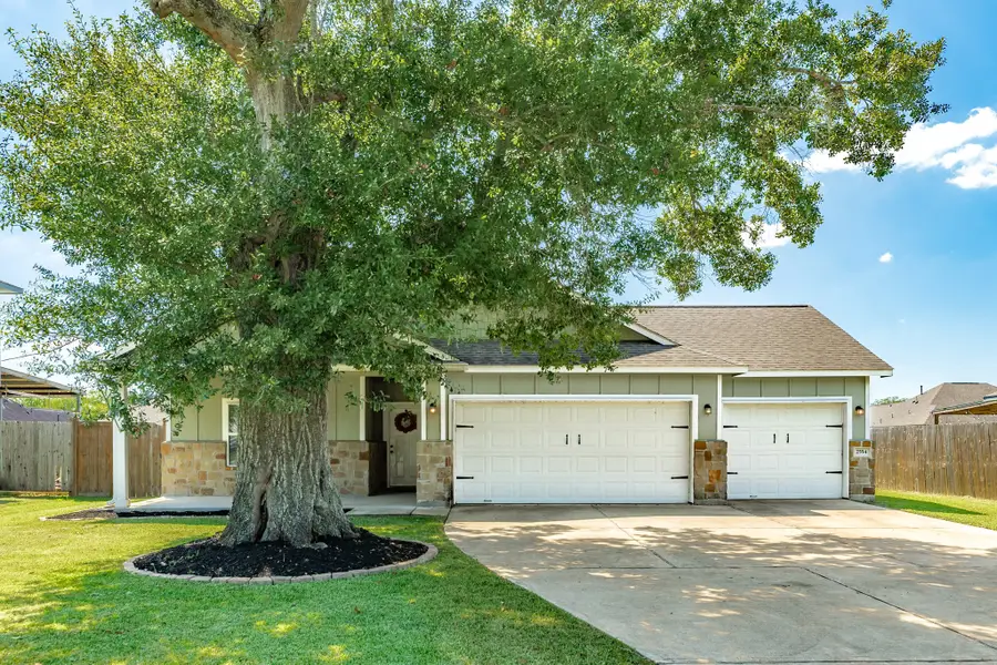 2554 Lakeside Drive, West Columbia, TX 77486 - Image #2