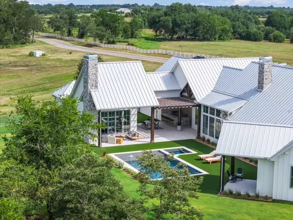 115 Reserve Way, Round Top, TX 78954