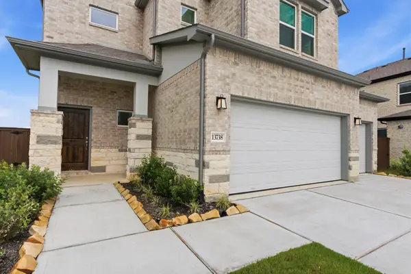 13738 Olympic River Lane, Iowa Colony, TX 77583
