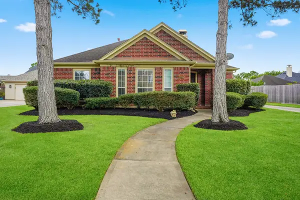 2894 Smokey Lake Lane, Dickinson, TX 77539