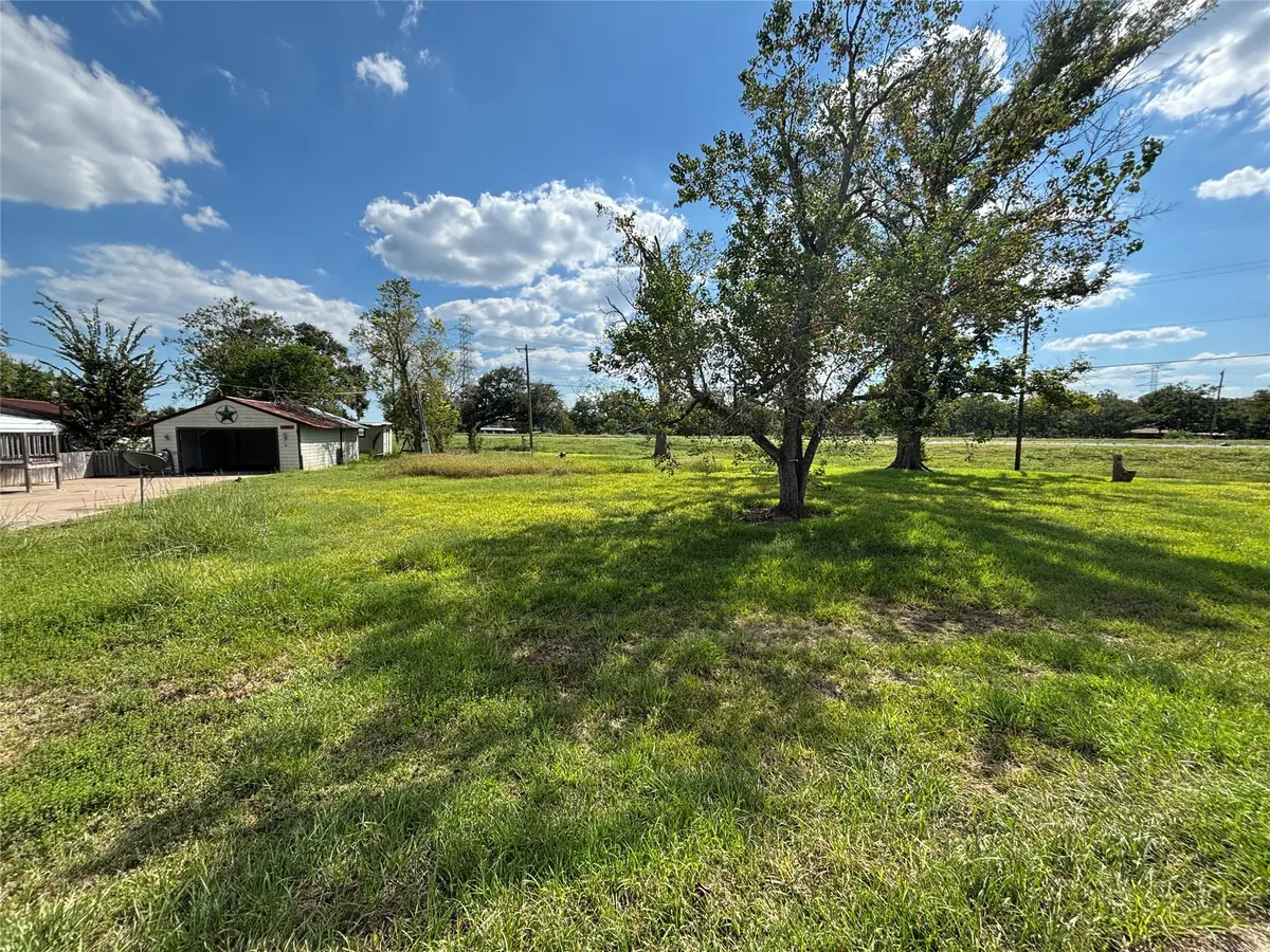 1093 County Road 913, Brazoria, TX 77422 - Image #1