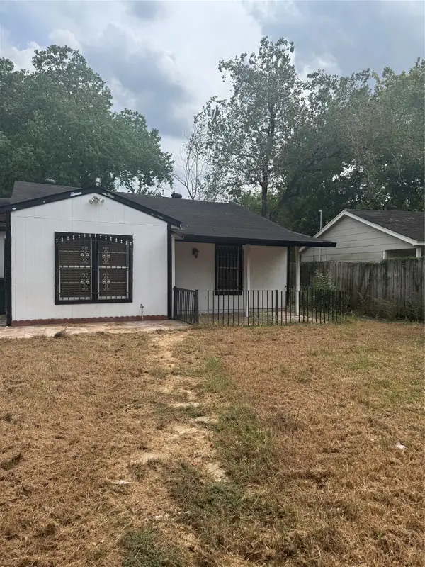 7307 Hurtgen Forest Road, Houston, TX 77033