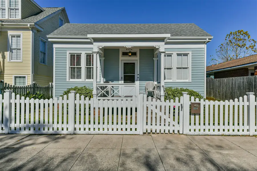 3210 Ursuline Street, Galveston, TX 77550 - #2