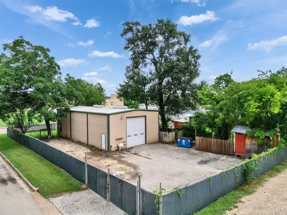 301 Murray Street, Conroe, TX 77301 - #1