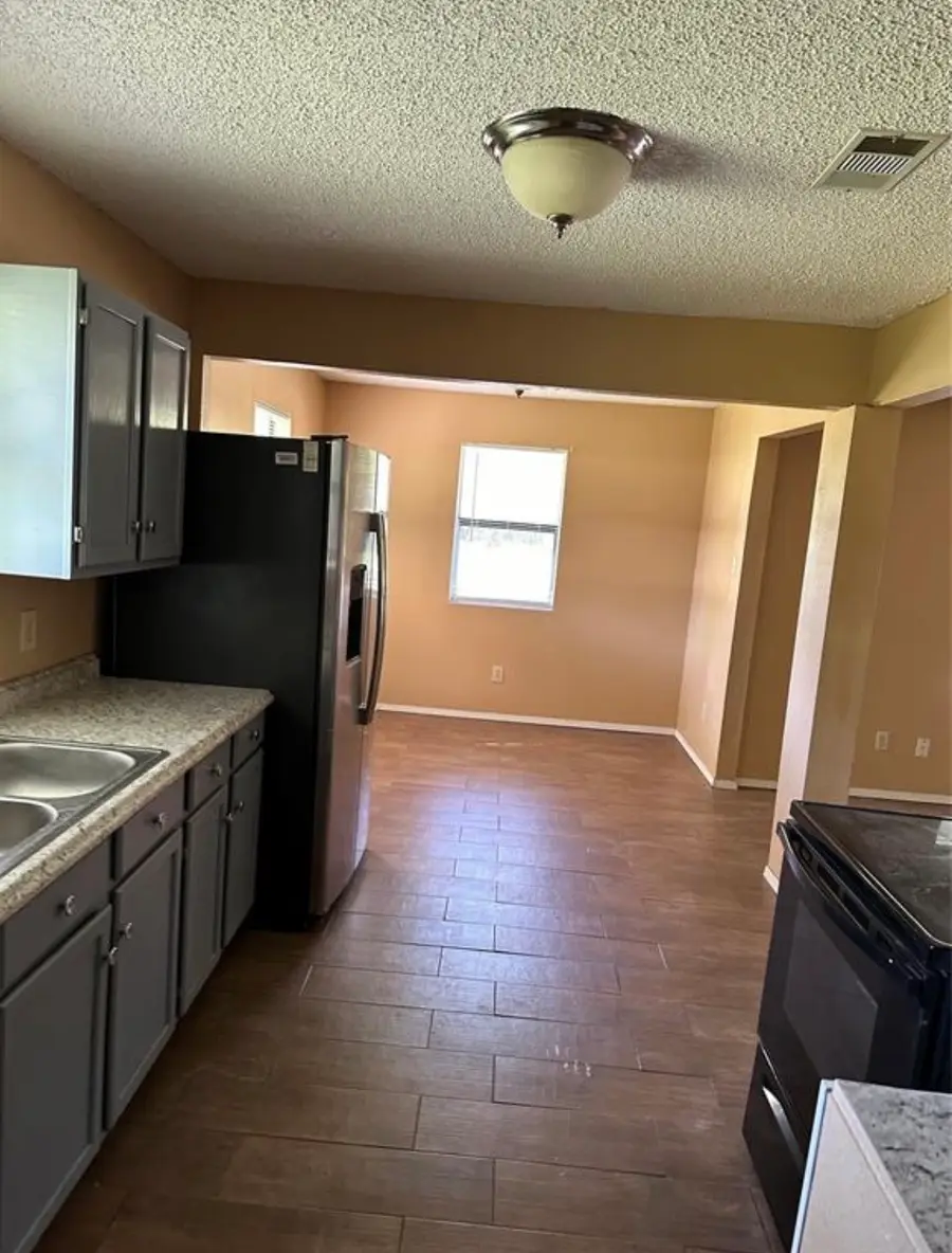 1103 E 2nd Street, Cleveland, TX 77327 - #2