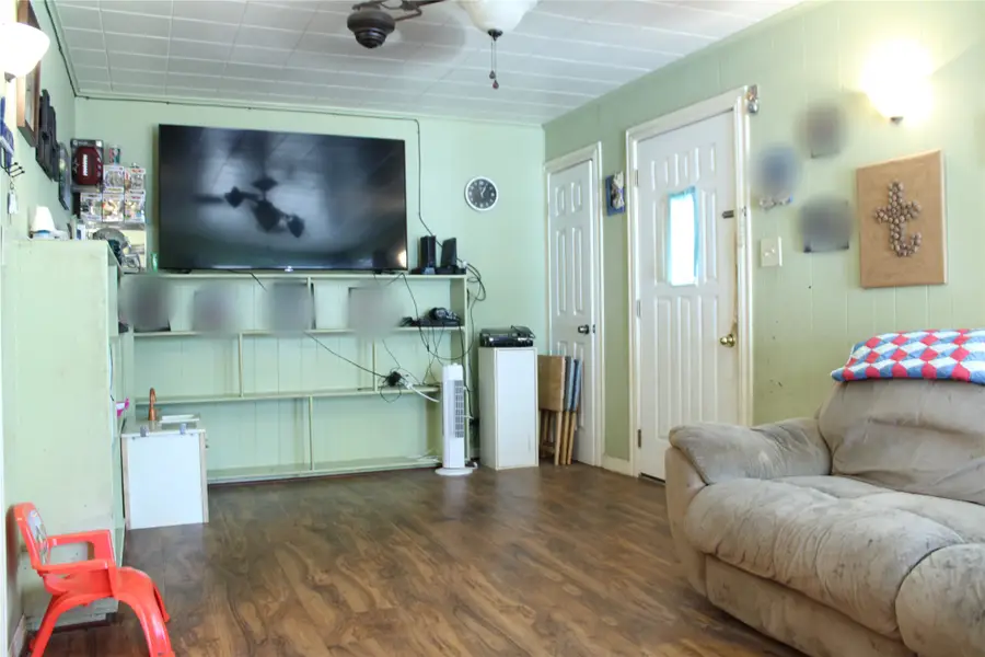 216 Robson Street, Columbus, TX 78934 - Image #2