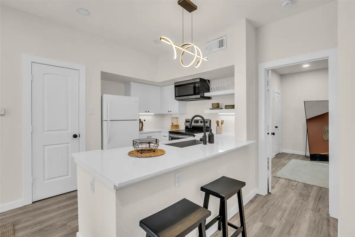 10855 Meadowglen Lane #604, Houston, TX 77042 - #1