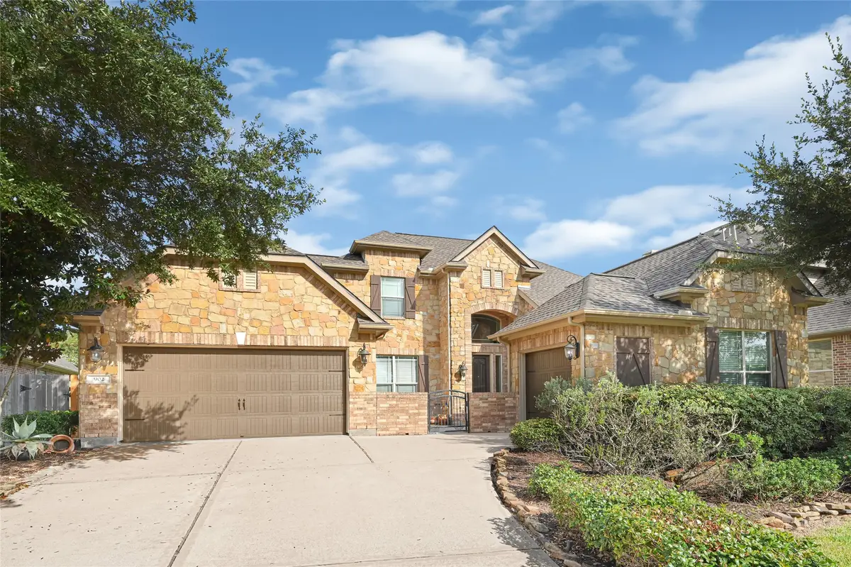 902 Cactus Ridge Court, Friendswood, TX 77546 - #1