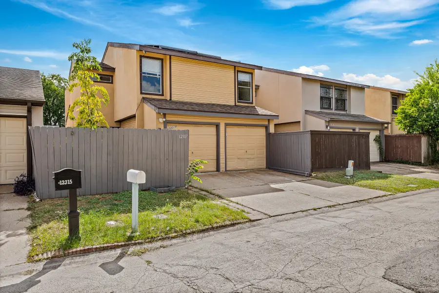 12317 Crest Lake Drive, Houston, TX 77072 - Image #3