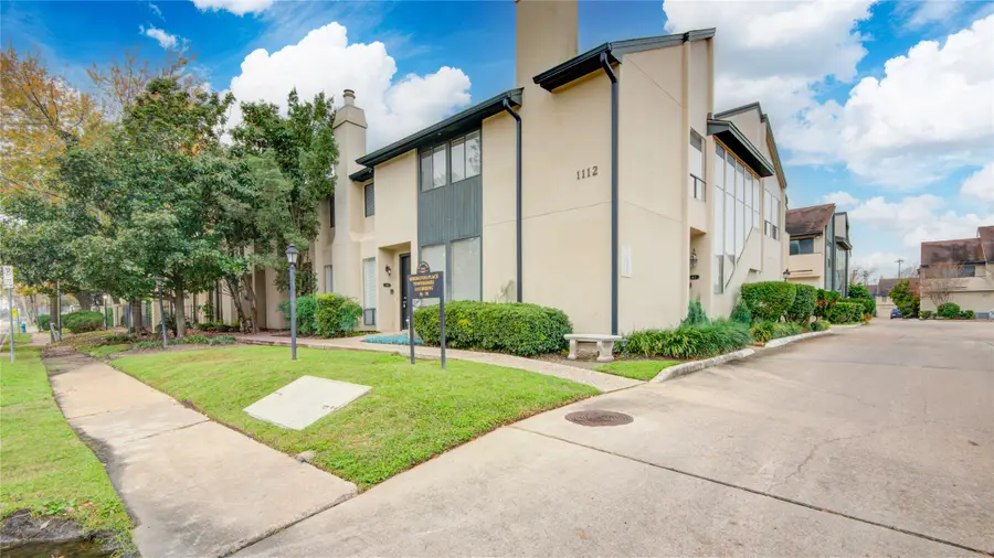 1112 Bering Drive #68, Houston, TX 77057 - Image #3