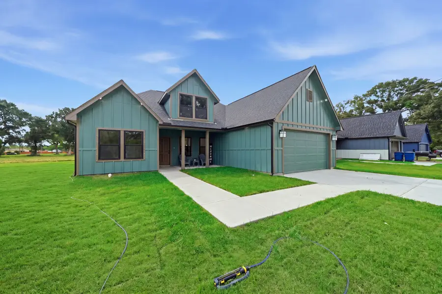 614 Austin Street, West Columbia, TX 77486 - #3
