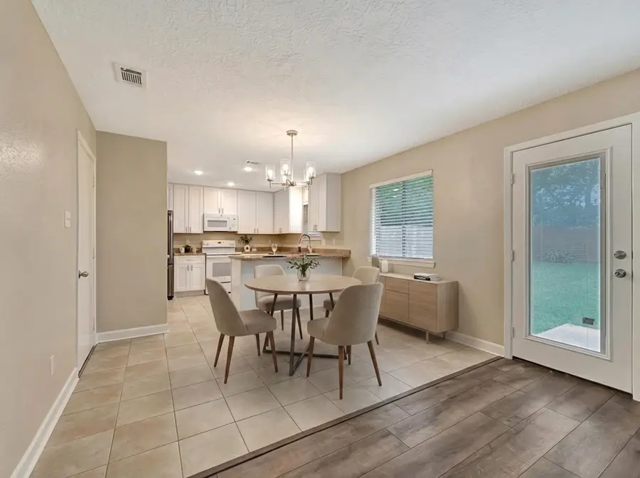 211 Leafwood Circle, League City, TX 77573 - #3