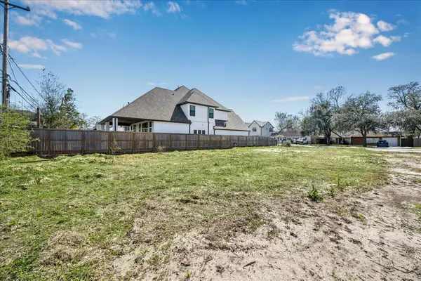 6626 Sivley Street, Houston, TX 77055