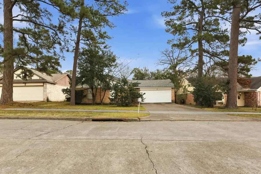 218 Oxford Drive, Conroe, TX 77303 - #2