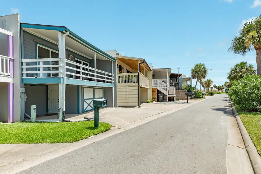 46 Harbour Circle, Galveston, TX 77554 - #3