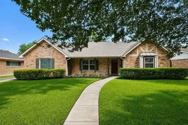 5422 Rutherglenn Drive, Houston, TX 77096