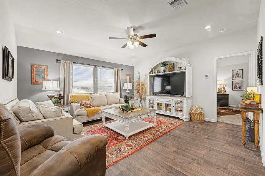 222 Kickapoo Drive, Anahuac, TX 77514 - #2