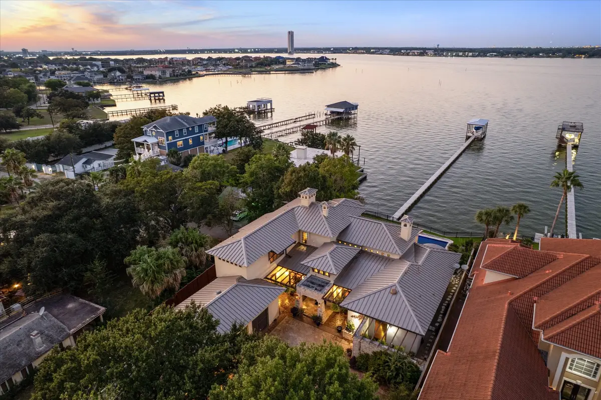 1 Waterford Oaks Lane, Kemah, TX 77565 - Image #1