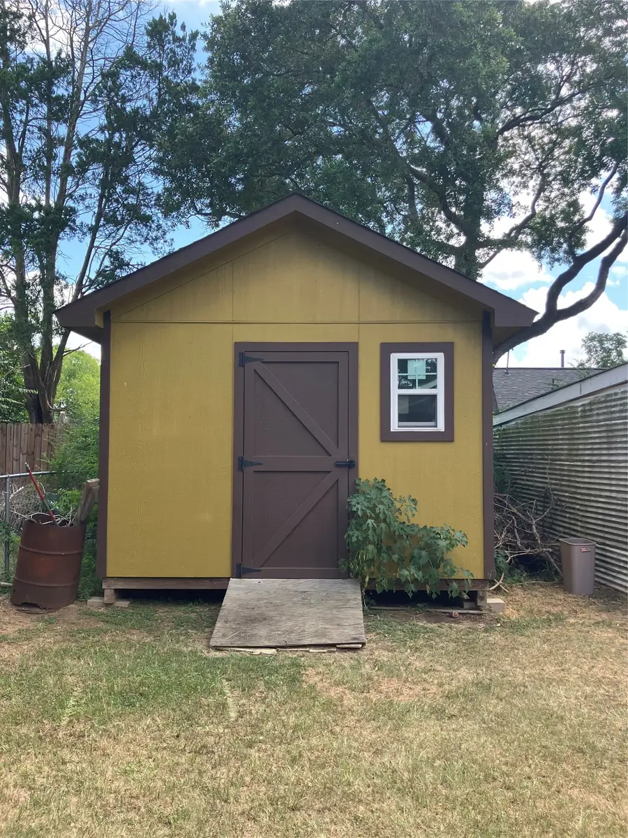 102 Avenue A, Willis, TX 77378 - #3